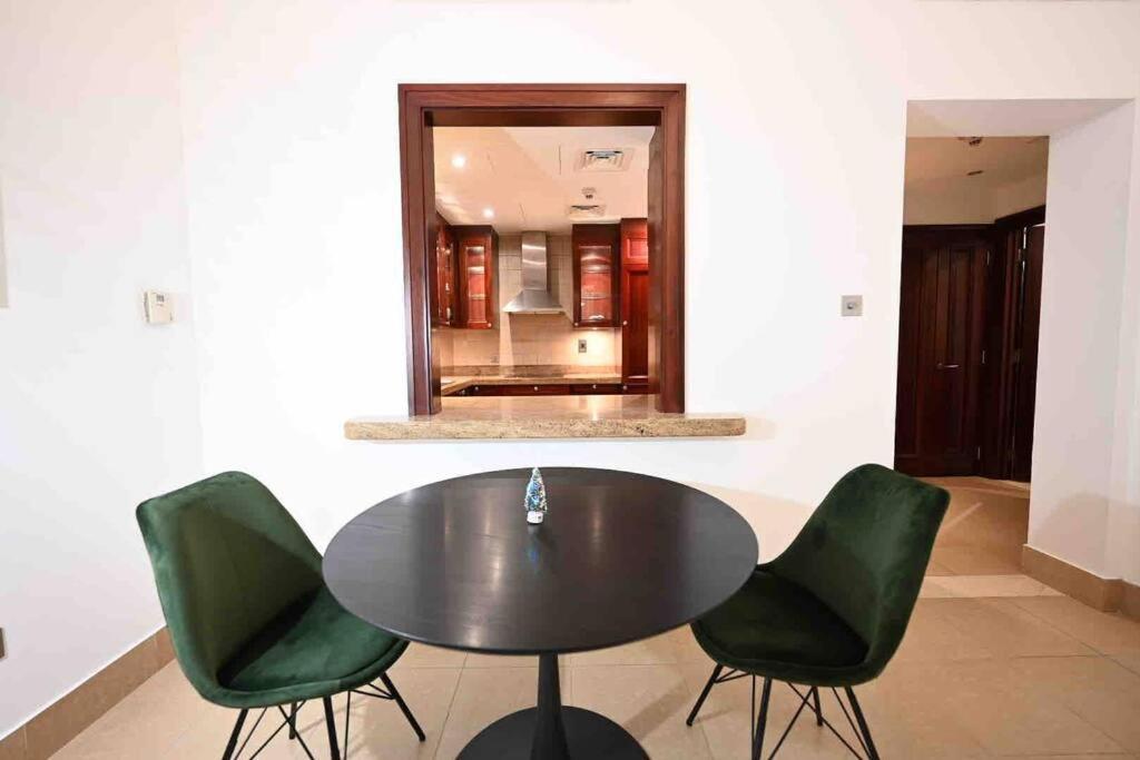 Brand New Furniture . Close To Dubai Mall. Екстериор снимка