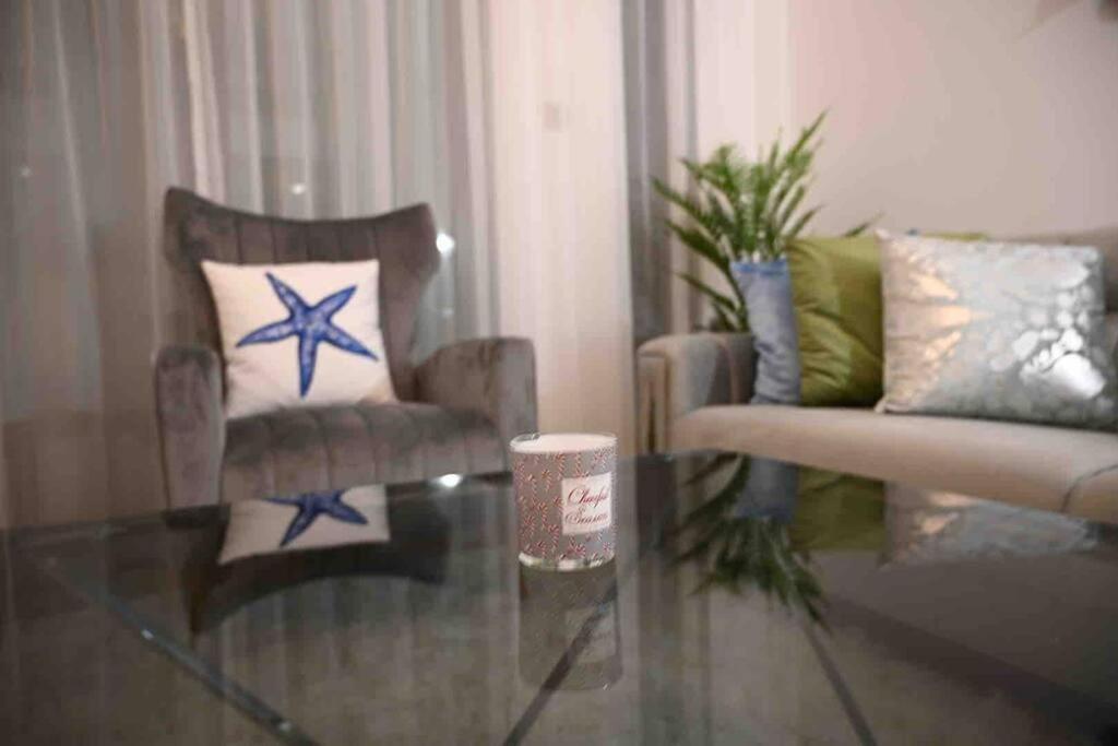 Brand New Furniture . Close To Dubai Mall. Екстериор снимка