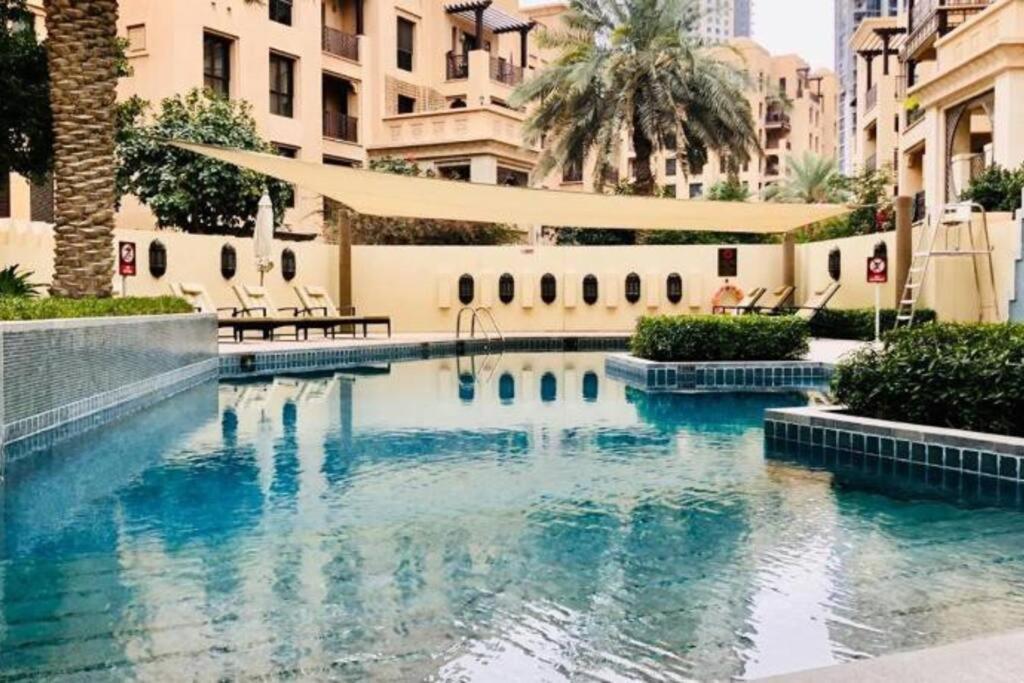 Brand New Furniture . Close To Dubai Mall. Екстериор снимка